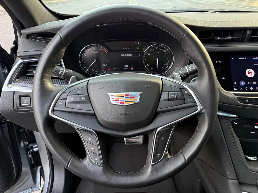 CADILLAC XT5