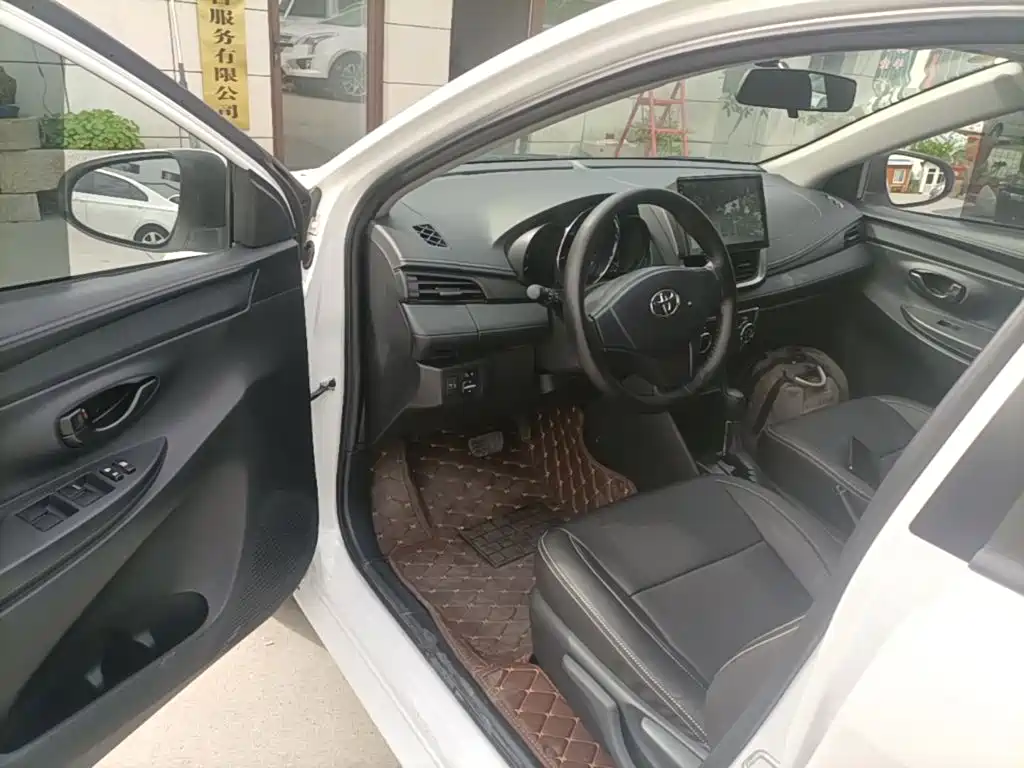 Toyota Vios FS — миниатюра 16