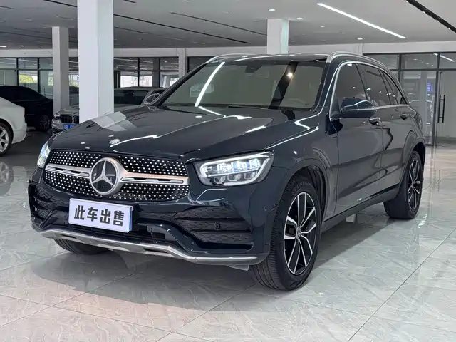 MERCEDES-BENZ GLC