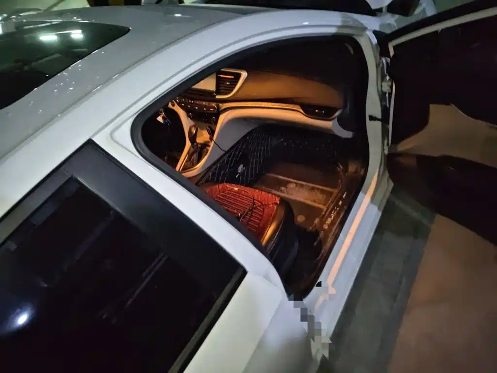 Buick Excelle — миниатюра 18