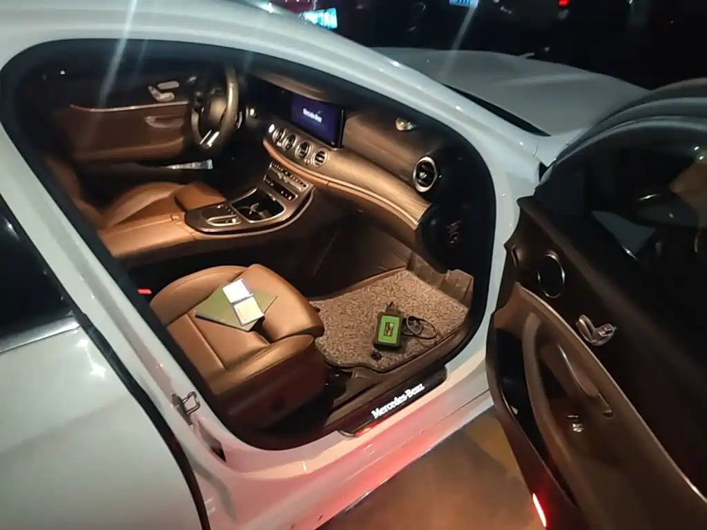 Mercedes-Benz E-Class — миниатюра 9
