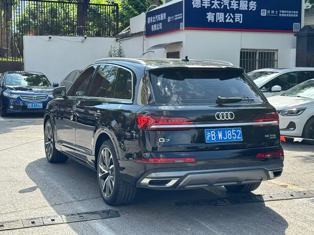 Audi Q7 2021 55 TFSI quattro S line Sport