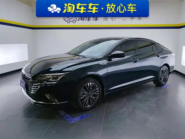 DONGFENG YI HYUN MAX 2023