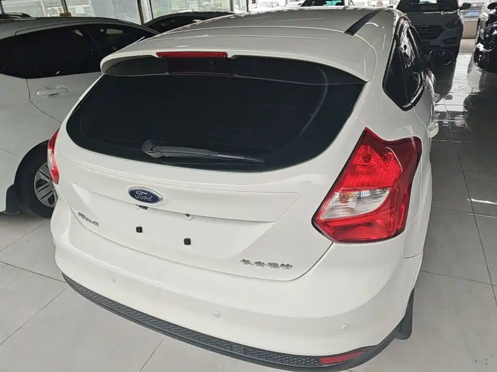 Ford Focus — миниатюра 6