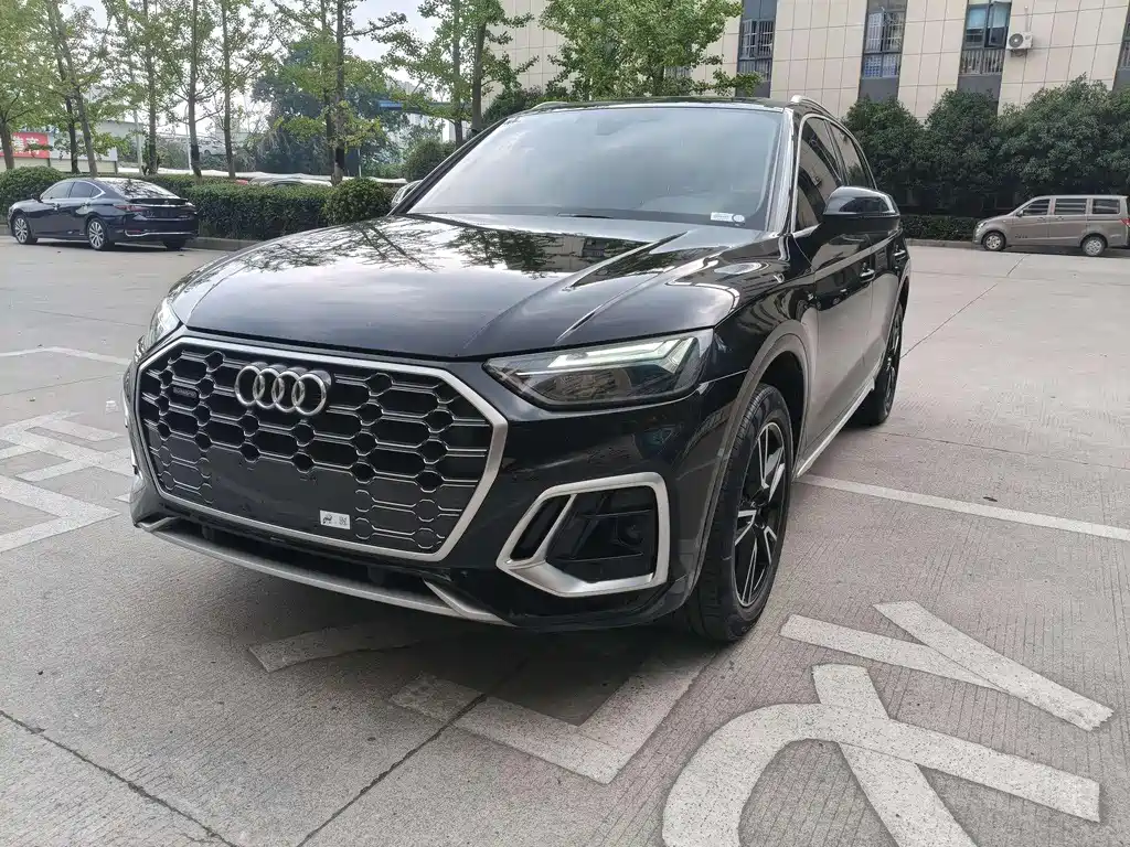 AUDI  Q5L