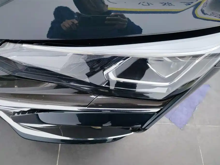 DONGFENG YI HYUN MAX