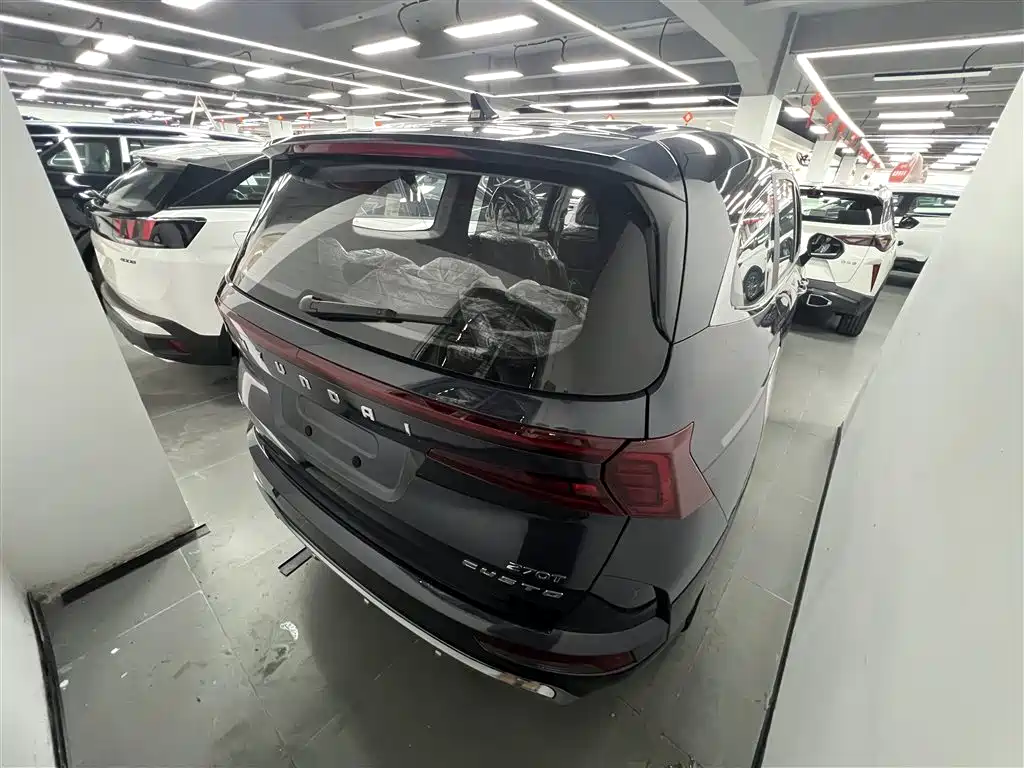 Hyundai Custo 2024 270TGDi LUX Luxury