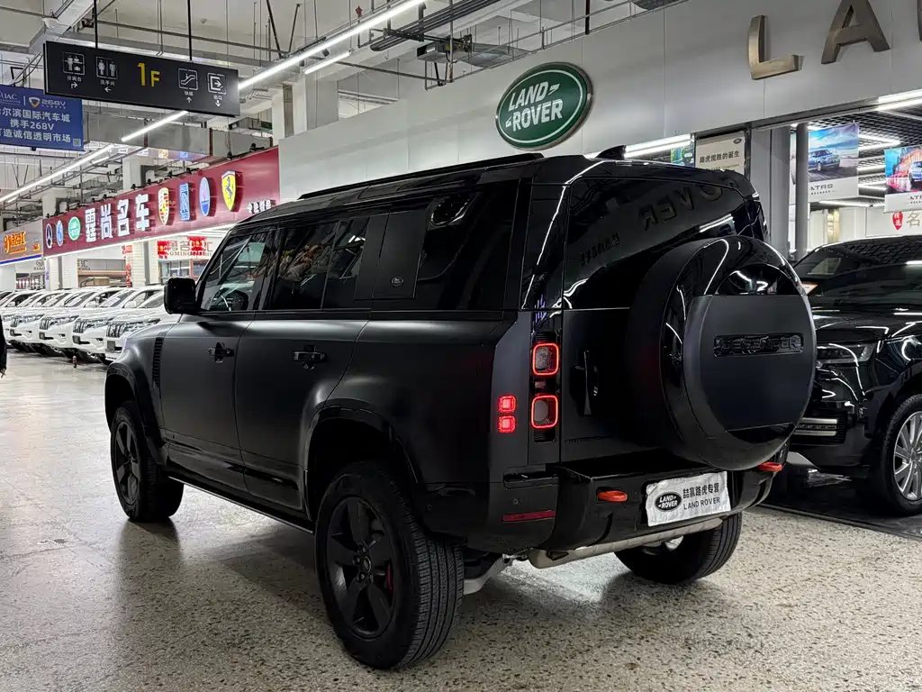Land Rover Defender — миниатюра 10