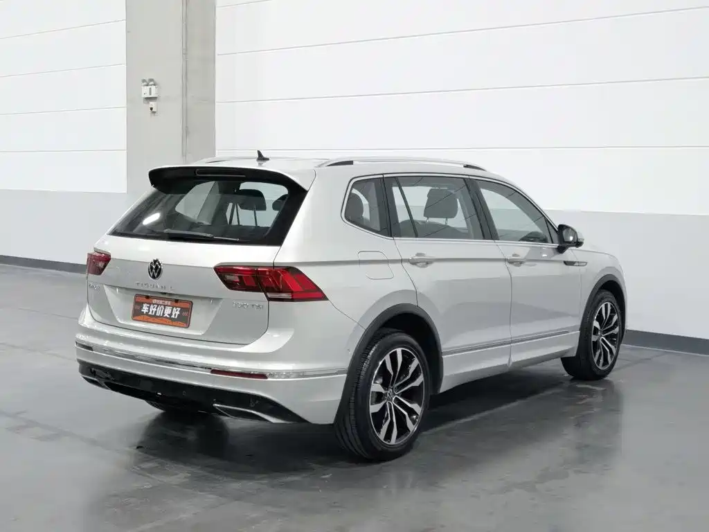 Volkswagen Tiguan L — миниатюра 2