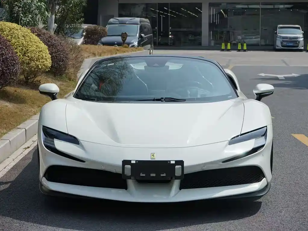 Ferrari SF90 2025