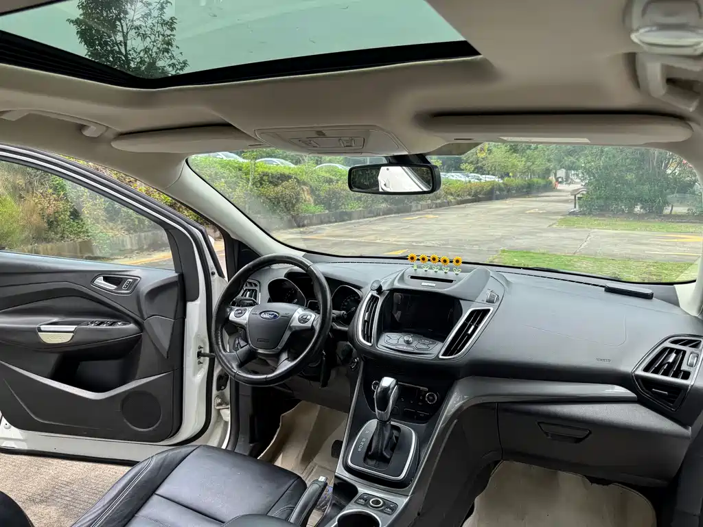 Ford Kuga — миниатюра 11
