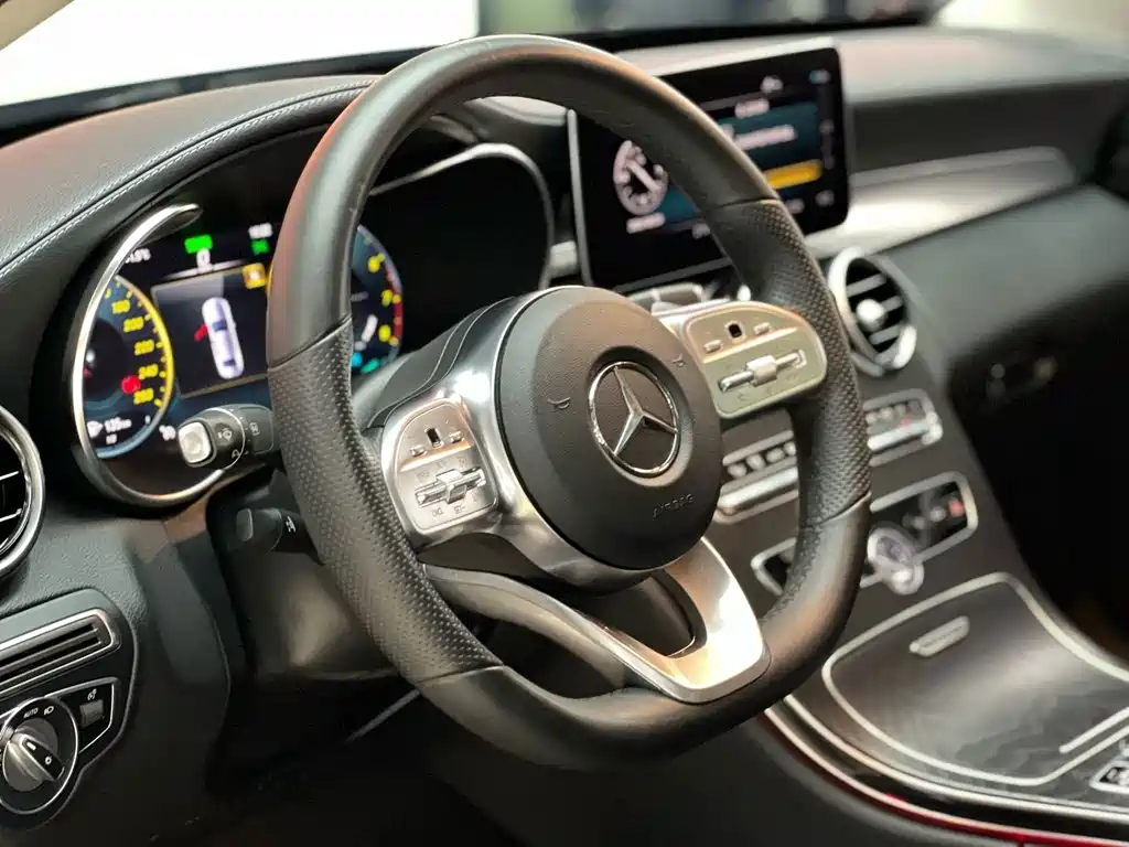 Mercedes-Benz C-Class — миниатюра 7