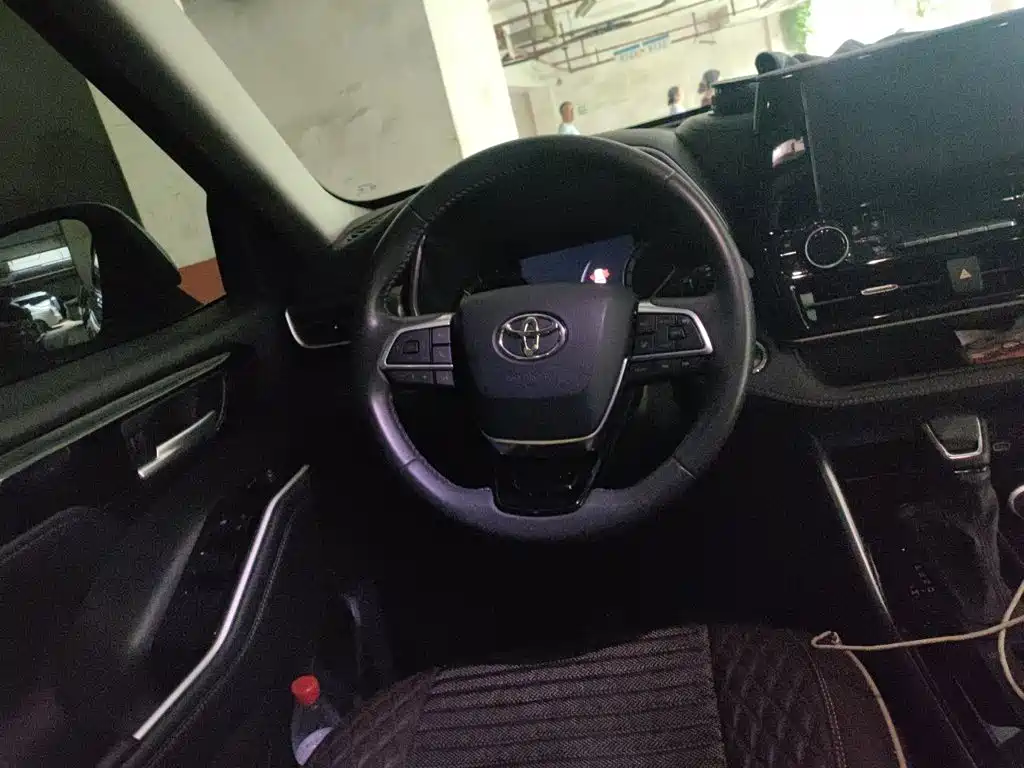 Toyota Highlander — миниатюра 3
