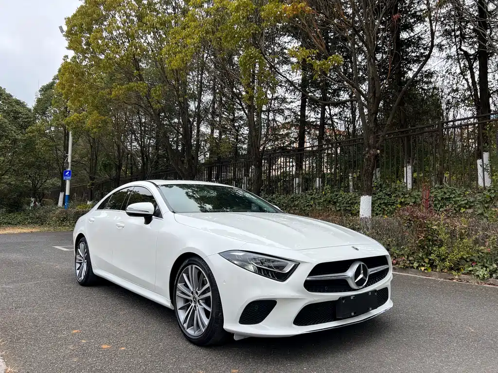 MERCEDES-BENZ CLS