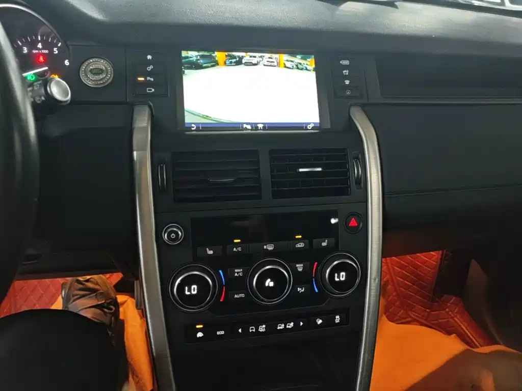 Land Rover Discovery Sport — миниатюра 13