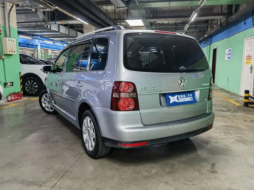 Volkswagen Touran — миниатюра 4