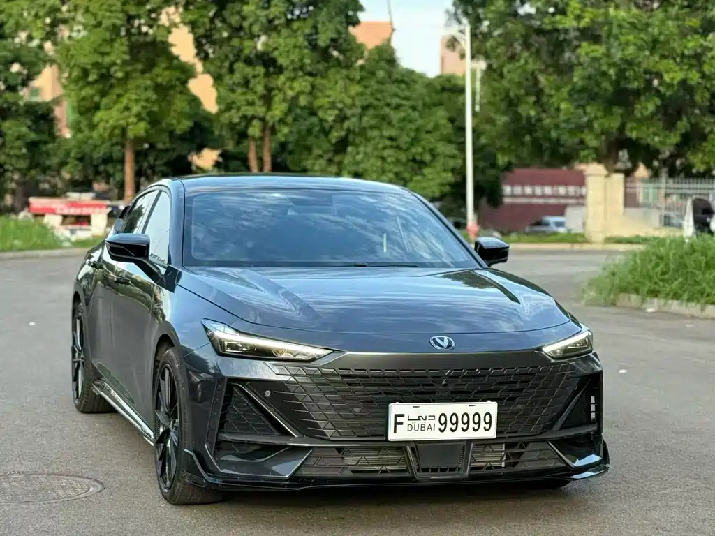 Changan UNI-V — миниатюра 3