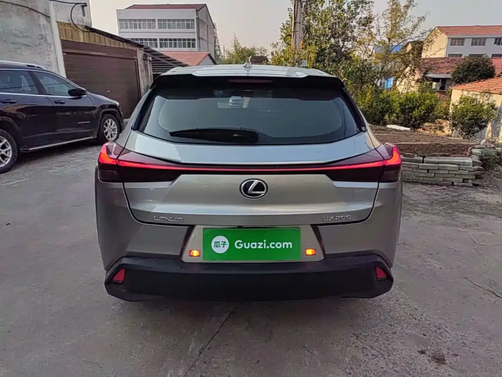 Lexus UX — миниатюра 6