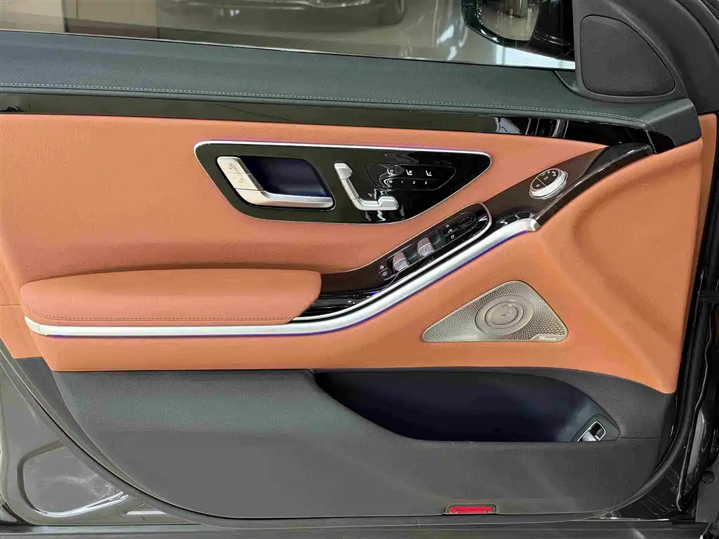 Mercedes-Benz S-Class — миниатюра 22