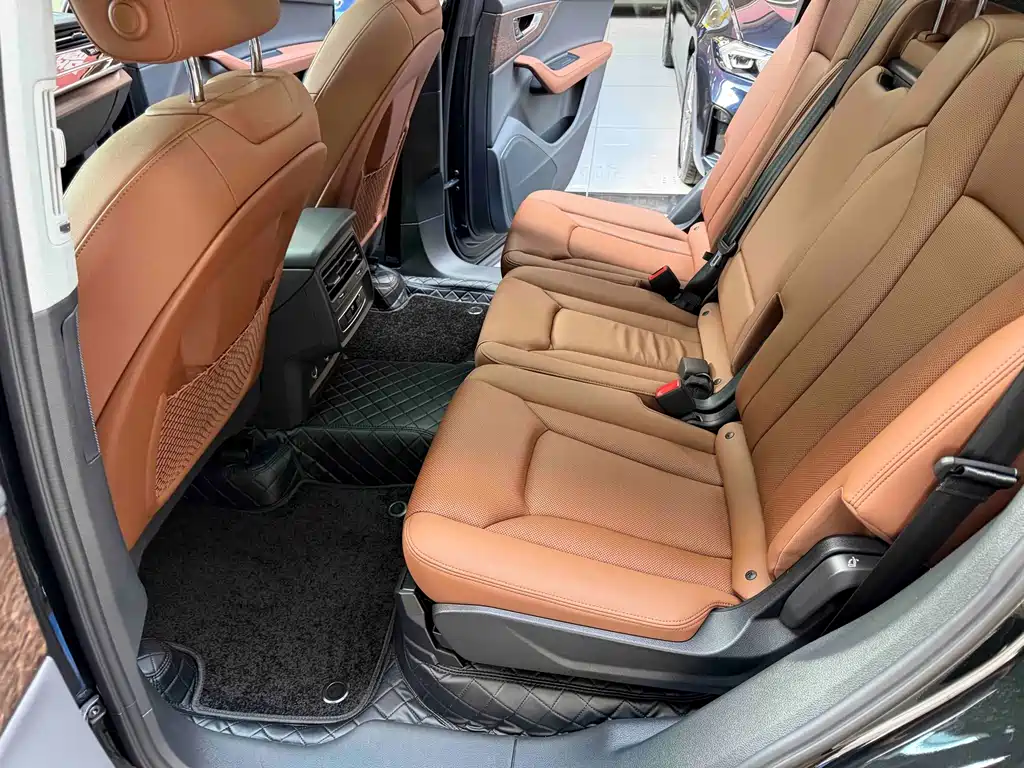 Audi Q7 — миниатюра 15