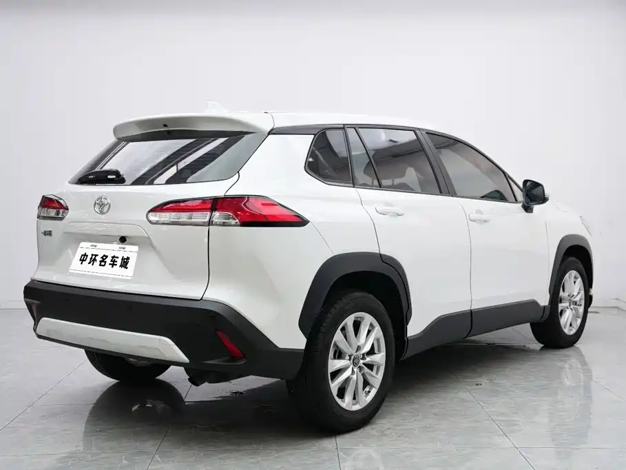 Toyota Corolla Cross — миниатюра 16
