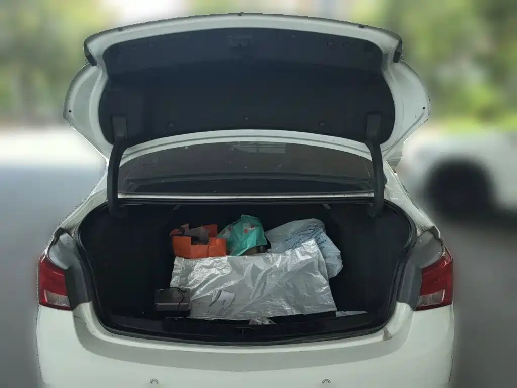 Buick Verano — миниатюра 20