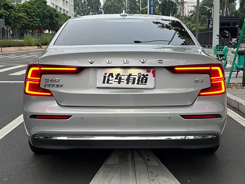 Volvo S60 — миниатюра 25