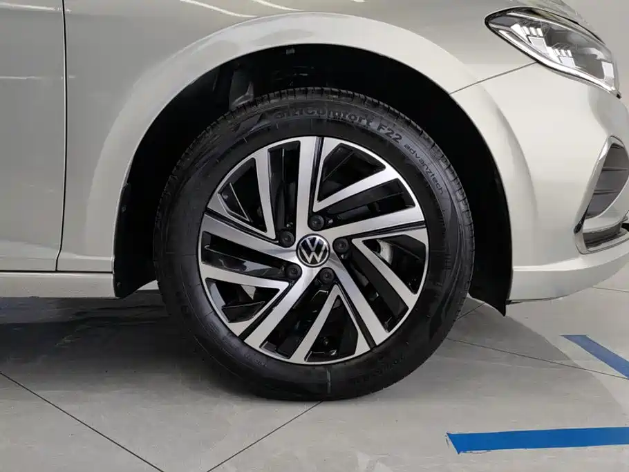 Volkswagen Lavida — миниатюра 6
