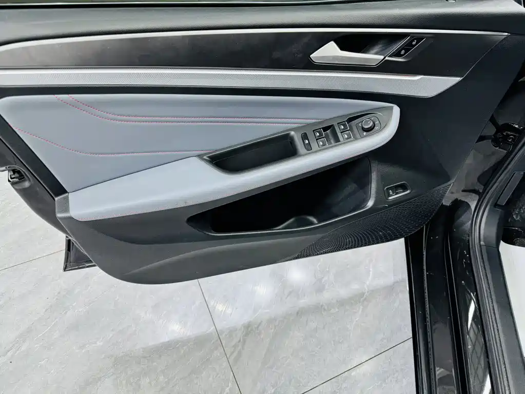 Volkswagen Lamando — миниатюра 8