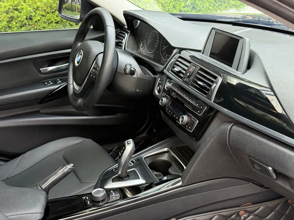 BMW 3 Series — миниатюра 11