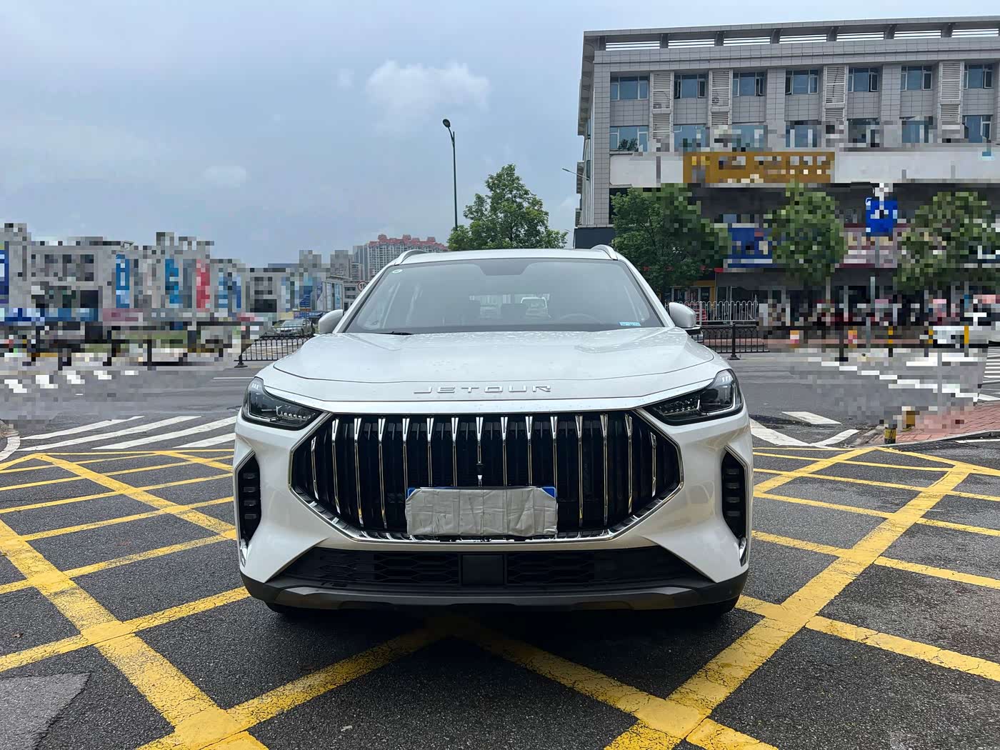 Jetour Jetour X70 PLUS 1.5 л 2024 г. Белый, пробег 20000 км