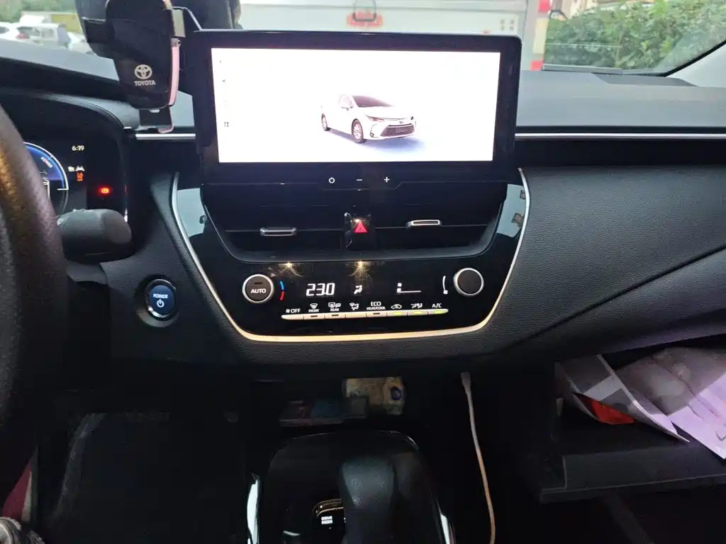 Toyota Corolla — миниатюра 14