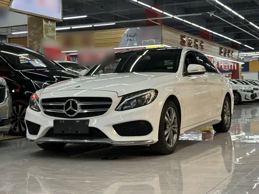 Mercedes-Benz C-Class — миниатюра 6