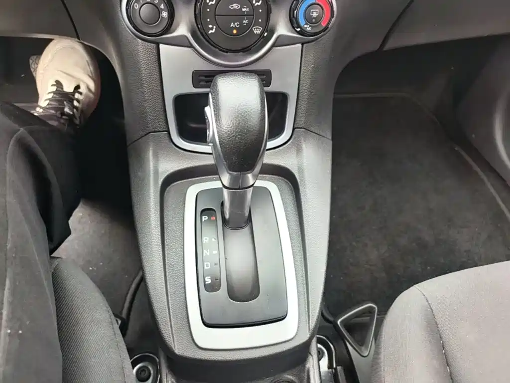 Ford Fiesta — миниатюра 14