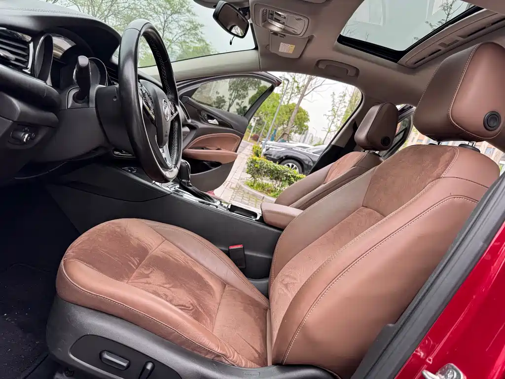 Buick Regal — миниатюра 10