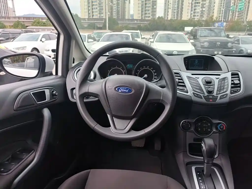 Ford Fiesta — миниатюра 11