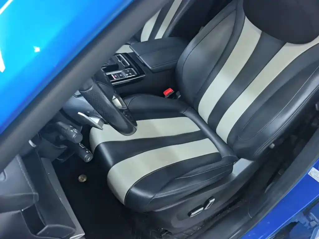 Roewe RX5 MAX — миниатюра 15
