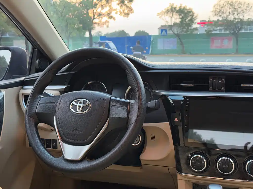 Toyota Corolla — миниатюра 10