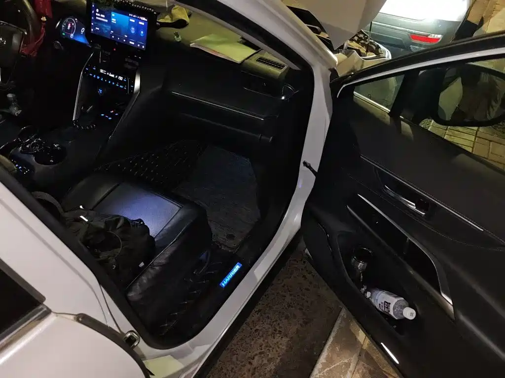 Toyota Harrier — миниатюра 18
