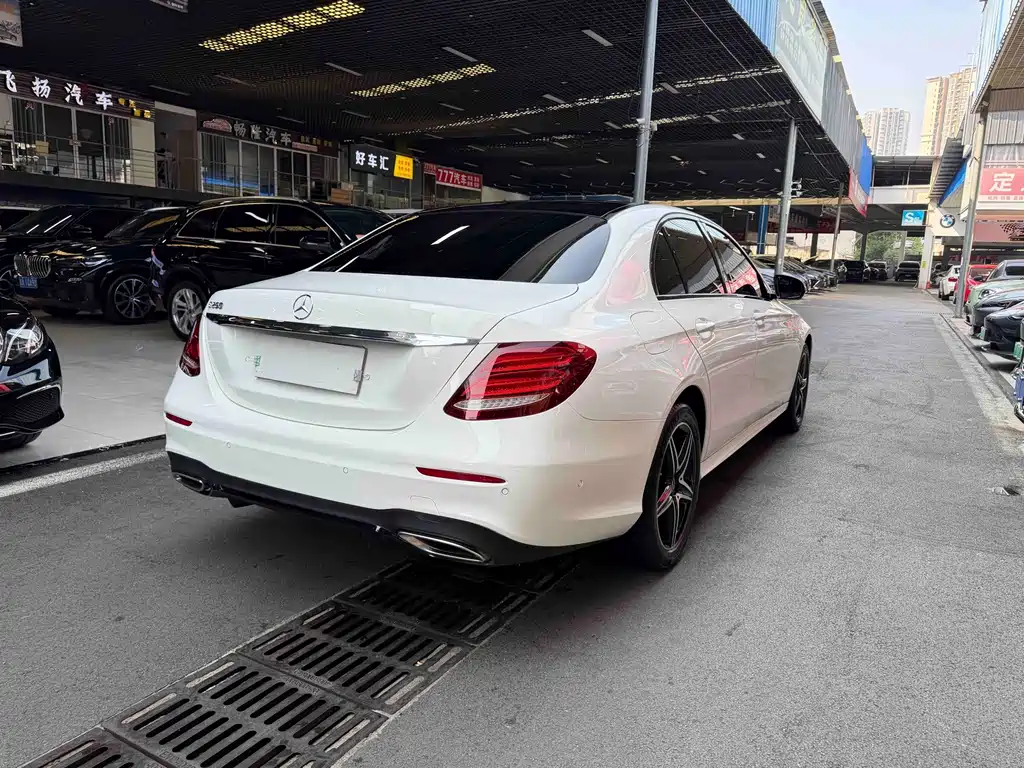 Mercedes-Benz E-Class (Import) — миниатюра 4