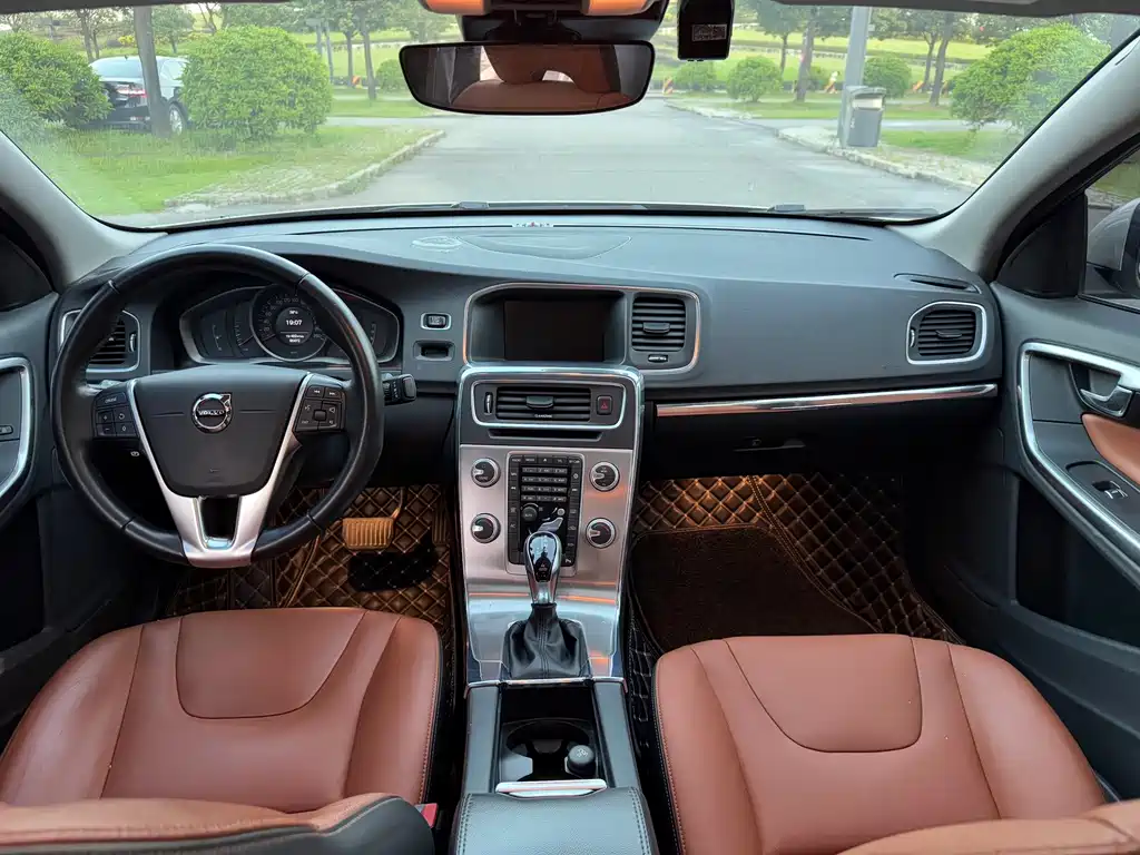 Volvo S60 — миниатюра 7