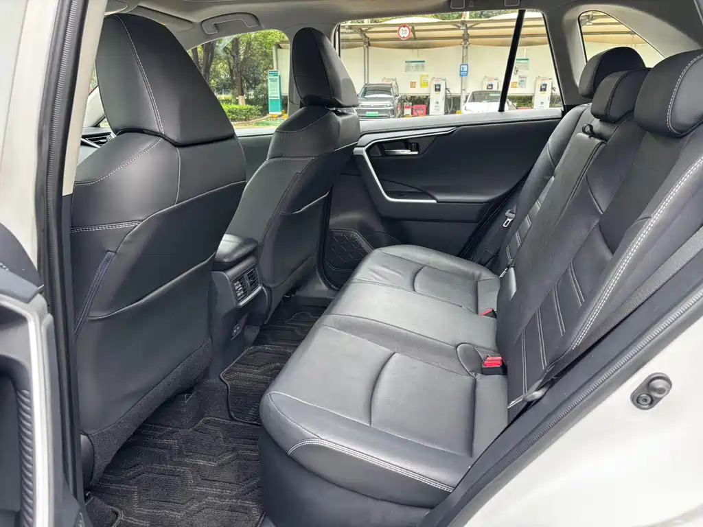 TOYOTA RAV4 RONGFANG