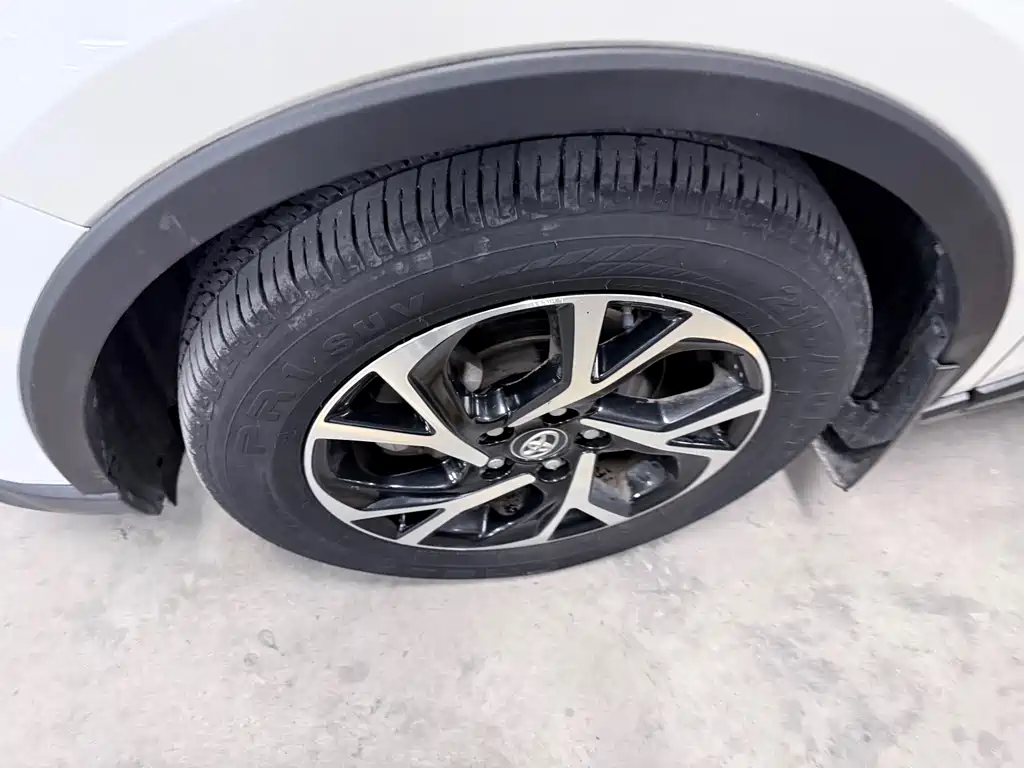 Toyota C-HR — миниатюра 6