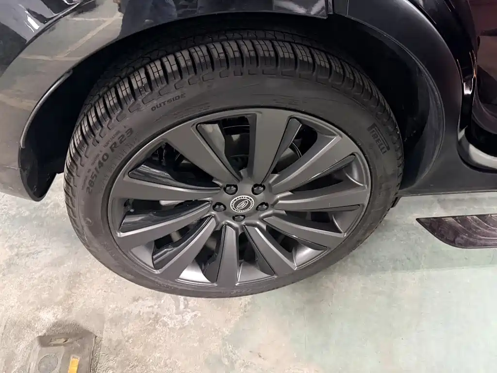 Land Rover Range Rover — миниатюра 5