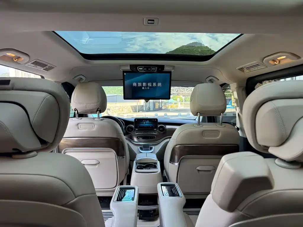 Mercedes-Benz V-Class V 2022 V 260 Luxury
