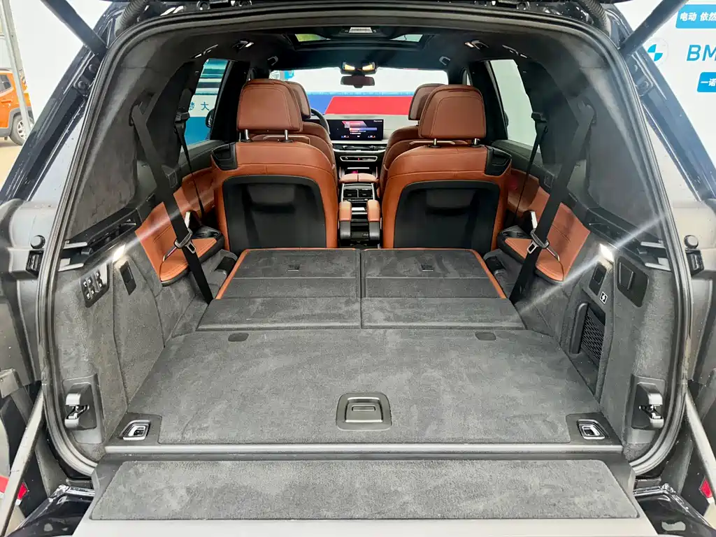 BMW X7 — миниатюра 12
