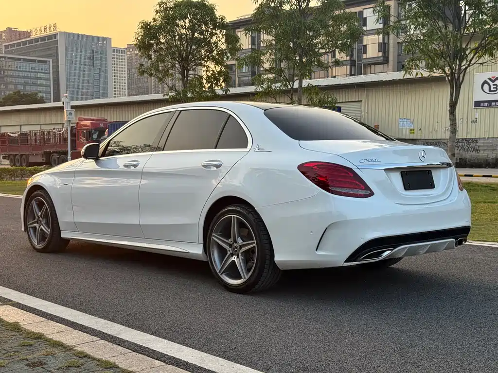 Mercedes-Benz C-Class — миниатюра 5