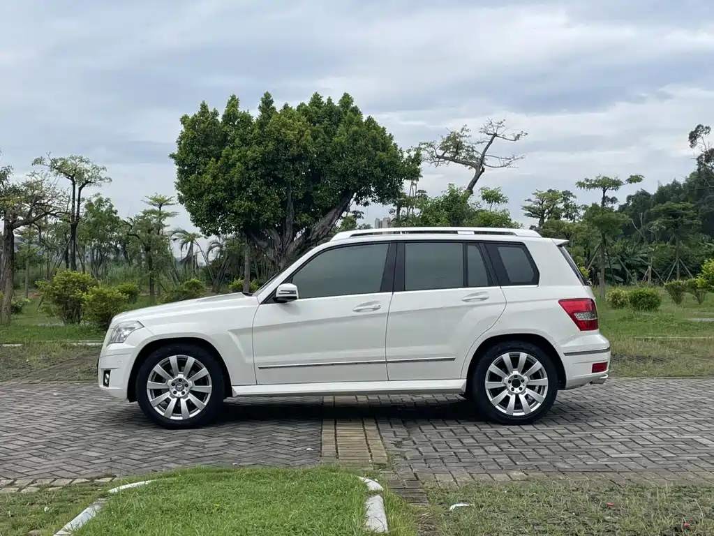 Mercedes-Benz GLK 2011 GLK 300 4MATIC Luxury