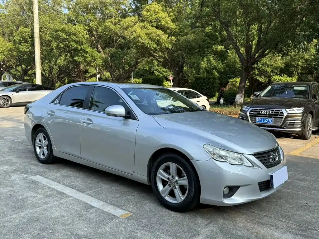 Toyota Reiz — миниатюра 3