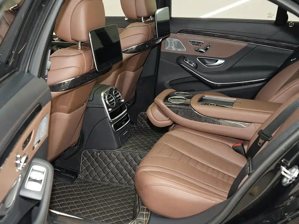 Mercedes-Benz S-Class — миниатюра 13